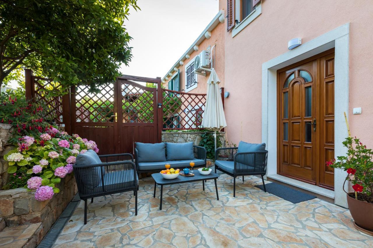 Vacation House Orange Veli Losinj Exterior photo