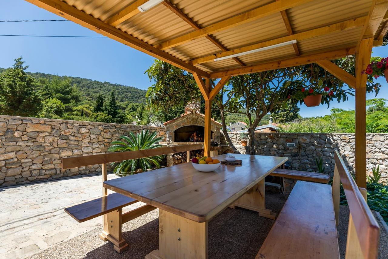 Vacation House Orange Veli Losinj Exterior photo